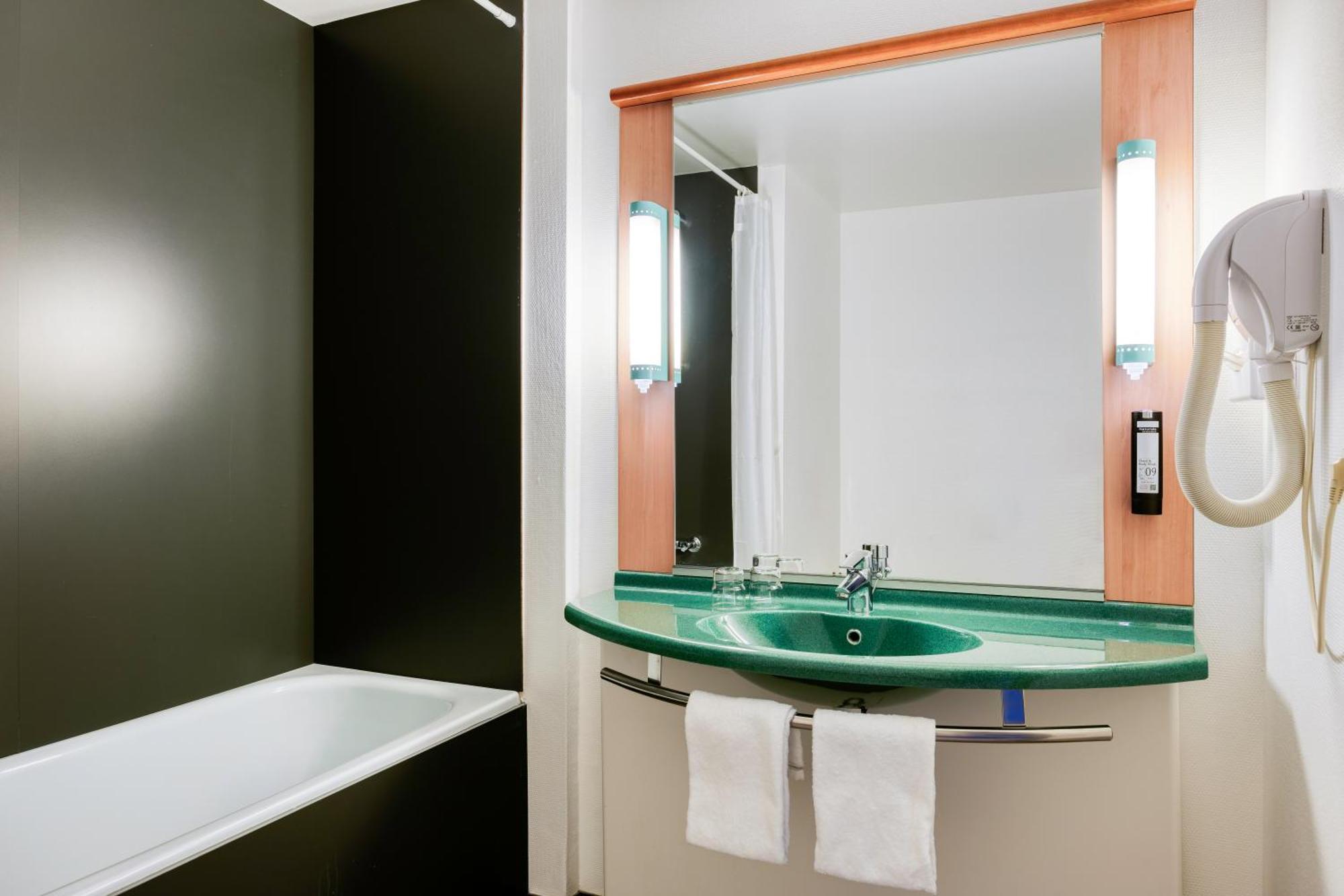 B&B Hotel Mons Gare Dış mekan fotoğraf